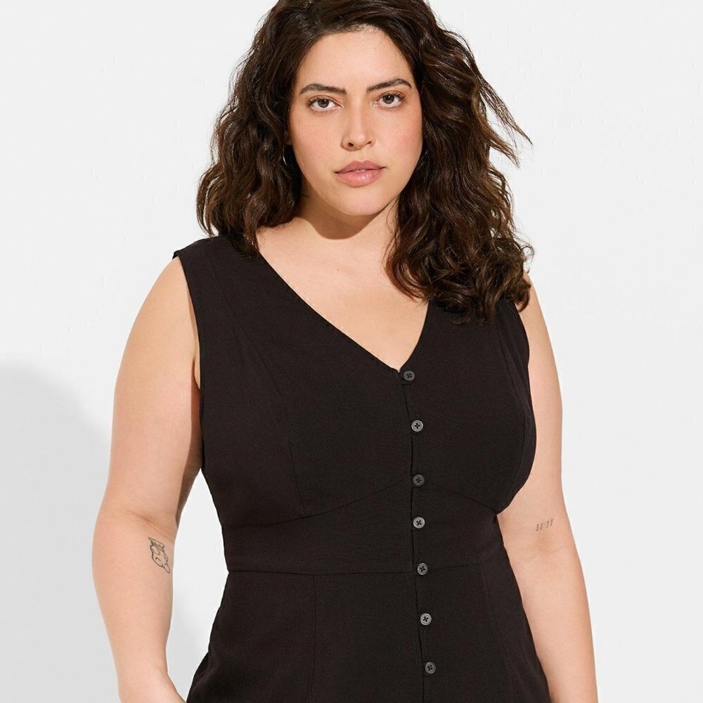 Torrid - Rayon Slub Button Up With Waist Detail Tank in Deep Black​​​​​​​​​